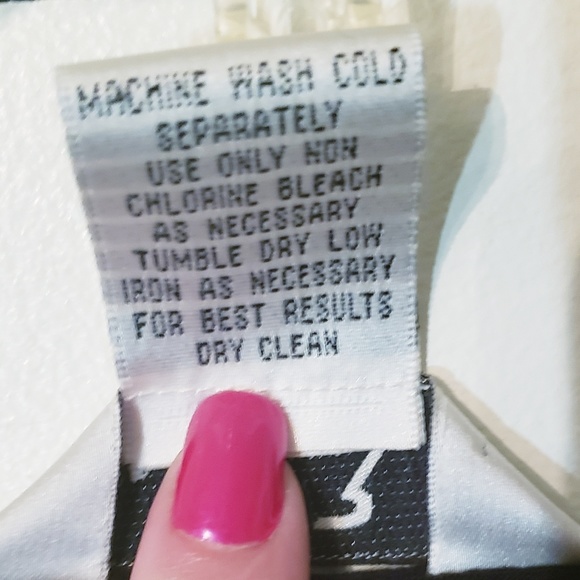 Faux 2-pc Short Sleeve Top      0025 - Picture 6 of 6